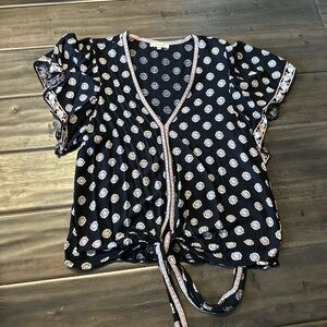 Max Studio Black and White Flutter Sleeve Crop Top